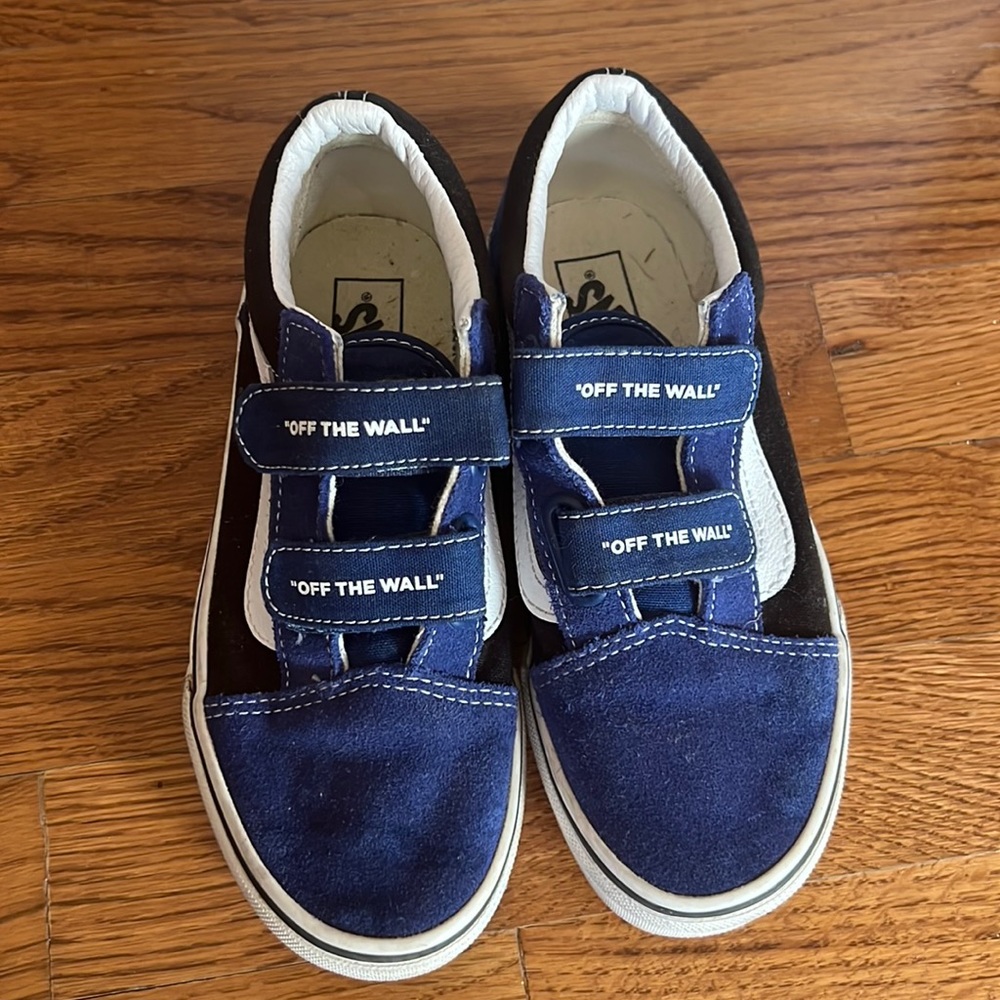 VANS “OFF THE WALL”